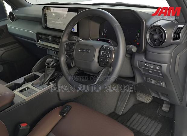 Toyota Land Cruiser Prado 2024 Pearl