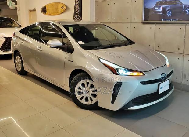 Toyota Prius L FWD 2020 Silver