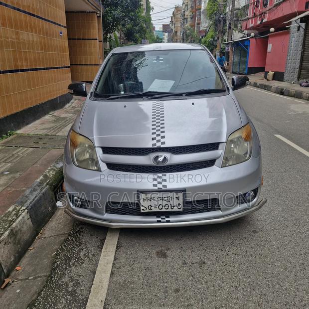 Toyota IST 2007 Silver