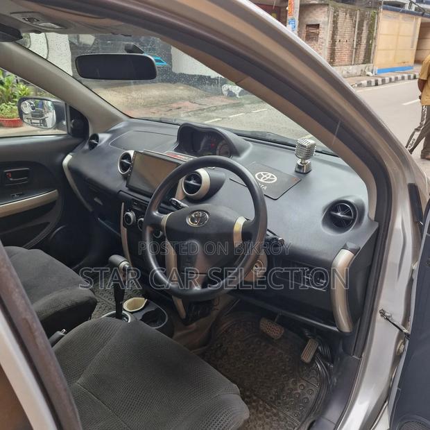 Toyota IST 2007 Silver