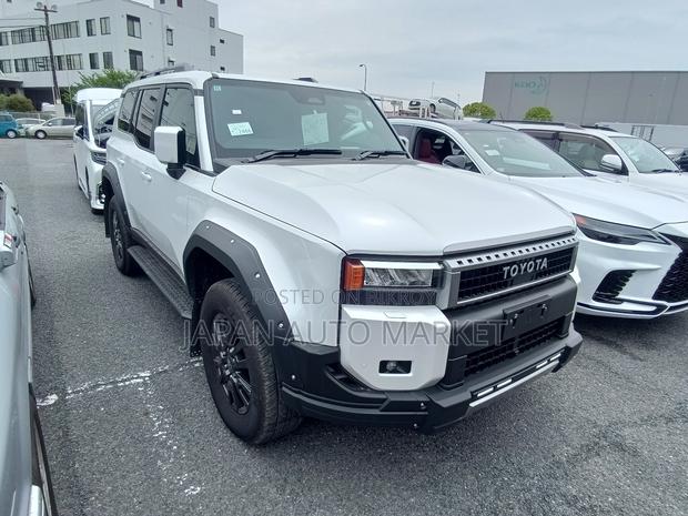Toyota Land Cruiser Prado 2024 Pearl