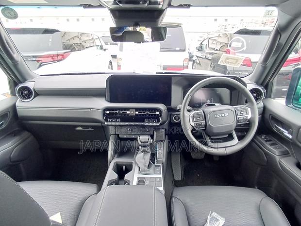Toyota Land Cruiser Prado 2024 Pearl