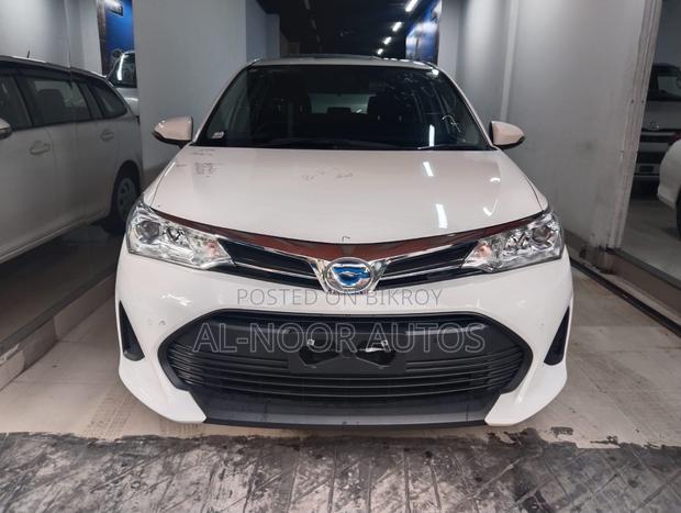 Toyota Corolla Fielder 1.5 Hybrid FWD 2021 White