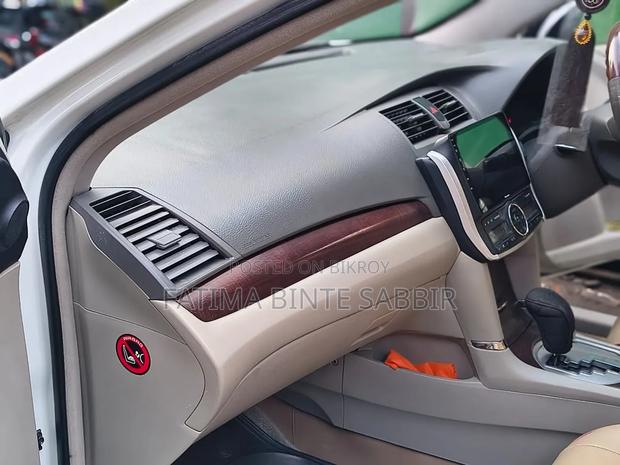 Toyota Premio 2012 Pearl