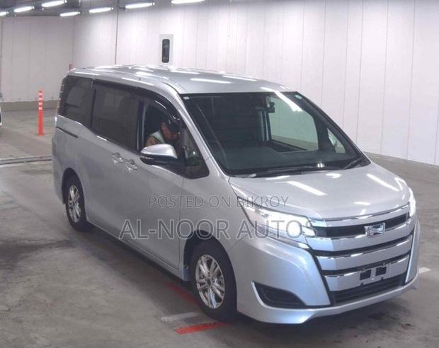 Toyota Noah 2021 Silver