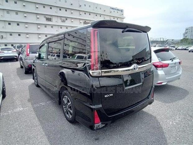 Toyota Noah 2.0 FWD (7 Seater) 2021 Black