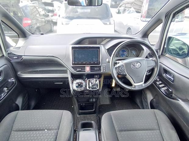 Toyota Noah 2021 Pearl