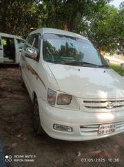 Toyota Noah 2.0 AWD (8 Seater) 2005 White for sale