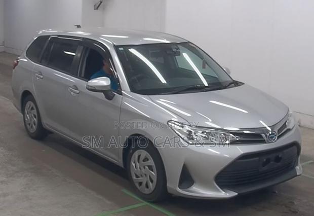 Toyota Corolla Fielder 2021 Silver