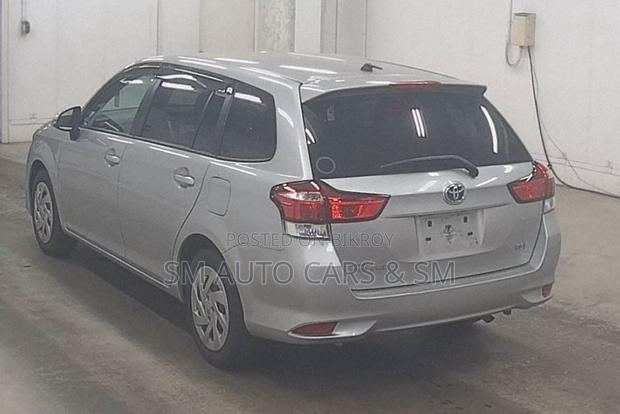Toyota Corolla Fielder 2021 Silver