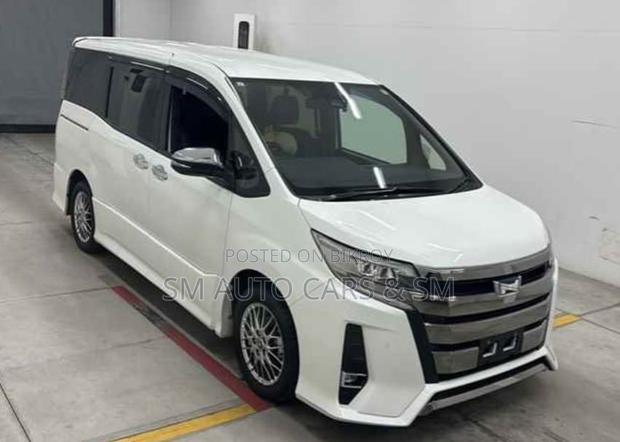 Toyota Noah 2021 Pearl