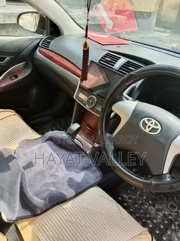 Toyota Premio 2010 Black
