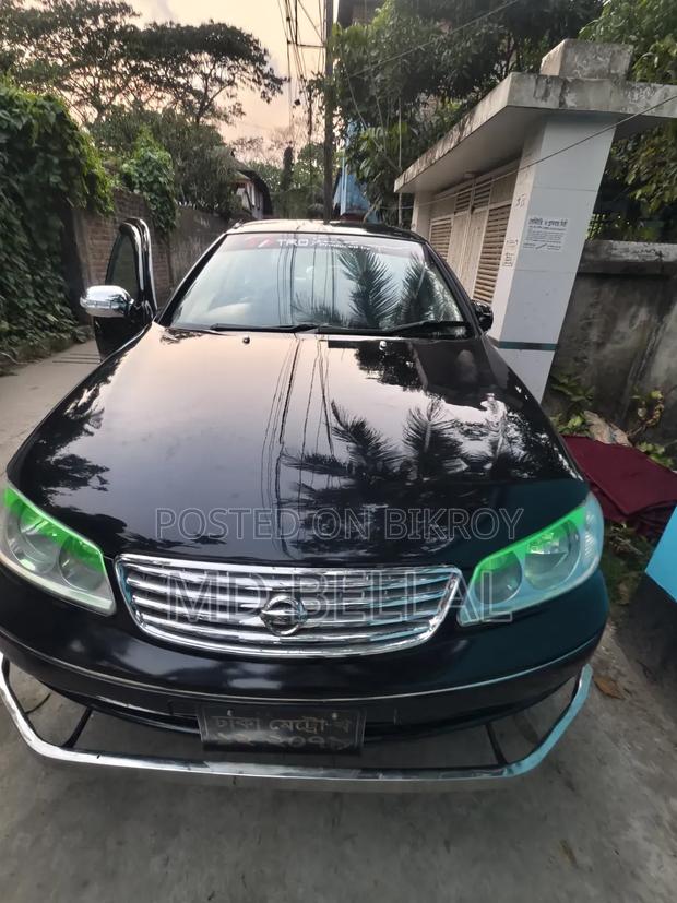 Nissan Sunny 2005 Black