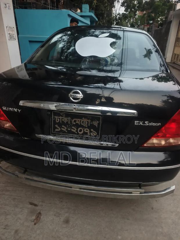 Nissan Sunny 2005 Black