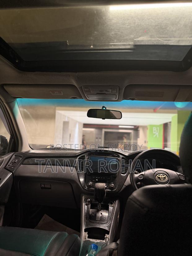Toyota Kluger 2001 Black