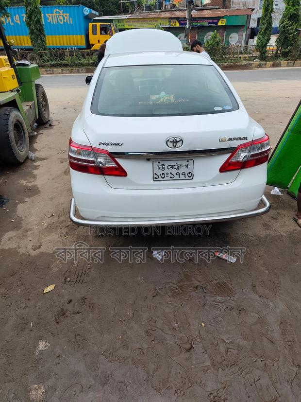 Toyota Premio 2012 White