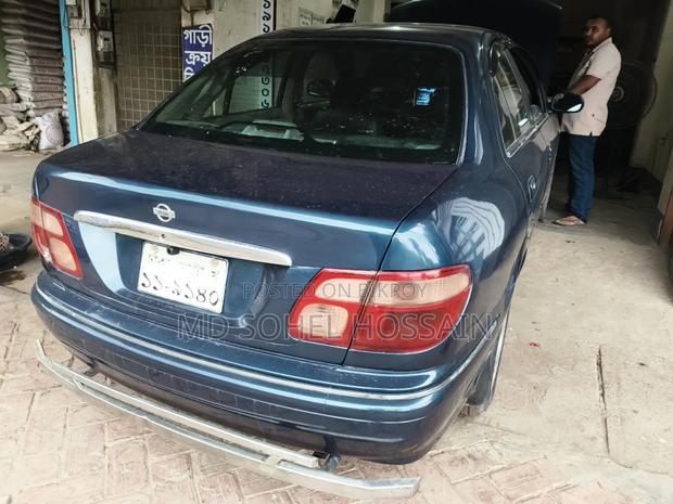 Nissan Sunny 2002 Blue
