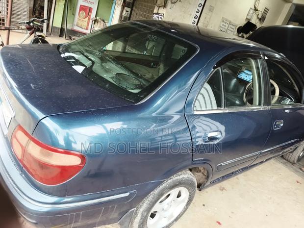 Nissan Sunny 2002 Blue