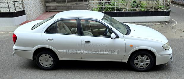 Nissan Sunny 2008 White