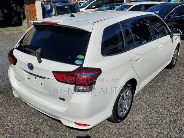 Toyota Corolla Fielder 1.5 Hybrid FWD 2021 White