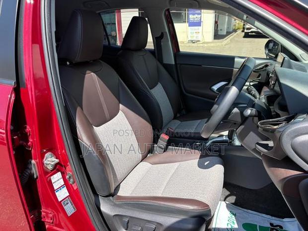 Toyota Yaris Cross 2021 Maroon