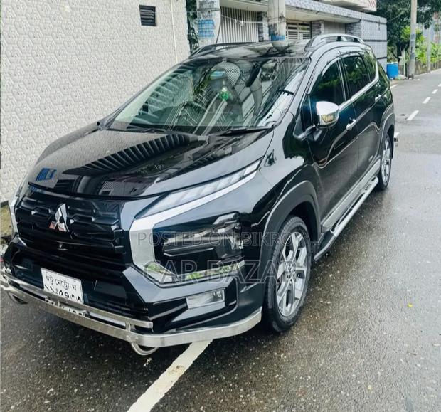 Mitsubishi Xpander Cross 2023 Gray