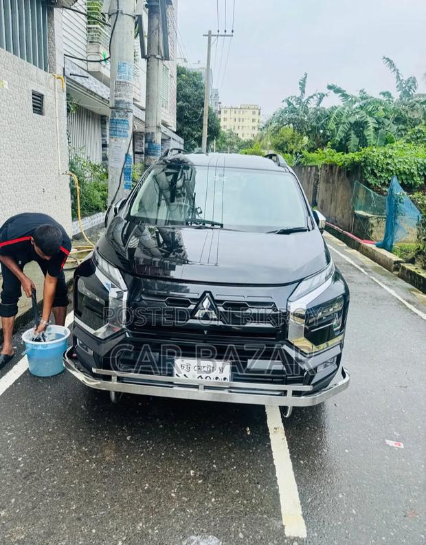 Mitsubishi Xpander Cross 2023 Gray