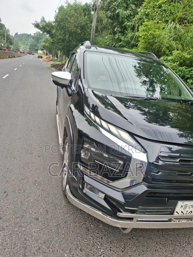 Mitsubishi Xpander Cross 2023 Gray