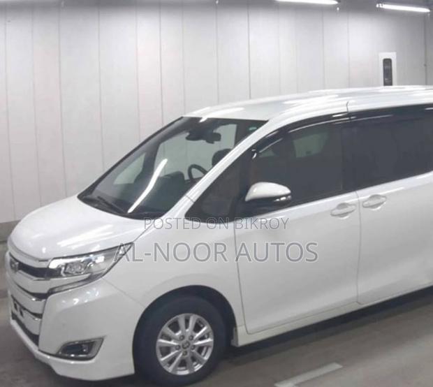 Toyota Noah 2021 Pearl