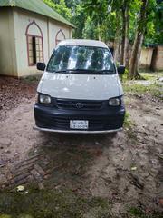 Toyota Noah 2.0 FWD (8 Seater) 2005 White for sale