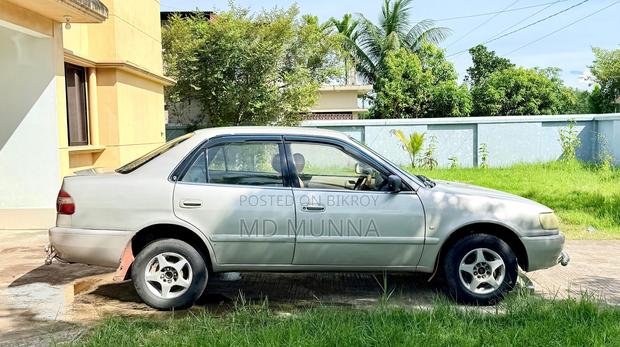Toyota Corolla Automatic 1997 Silver
