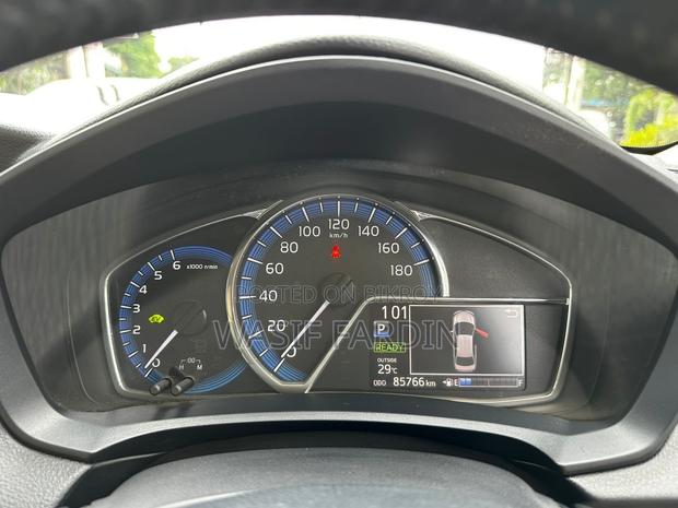 Toyota Axio 1.5 Hybrid G 2WD 2015 Brown