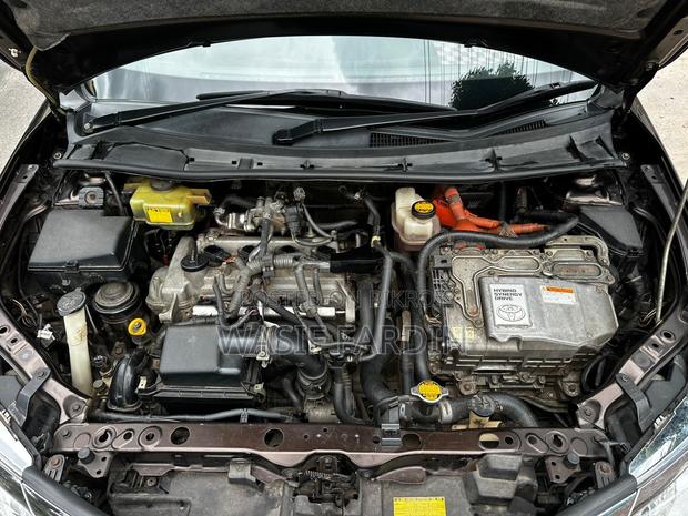 Toyota Axio 1.5 Hybrid G 2WD 2015 Brown