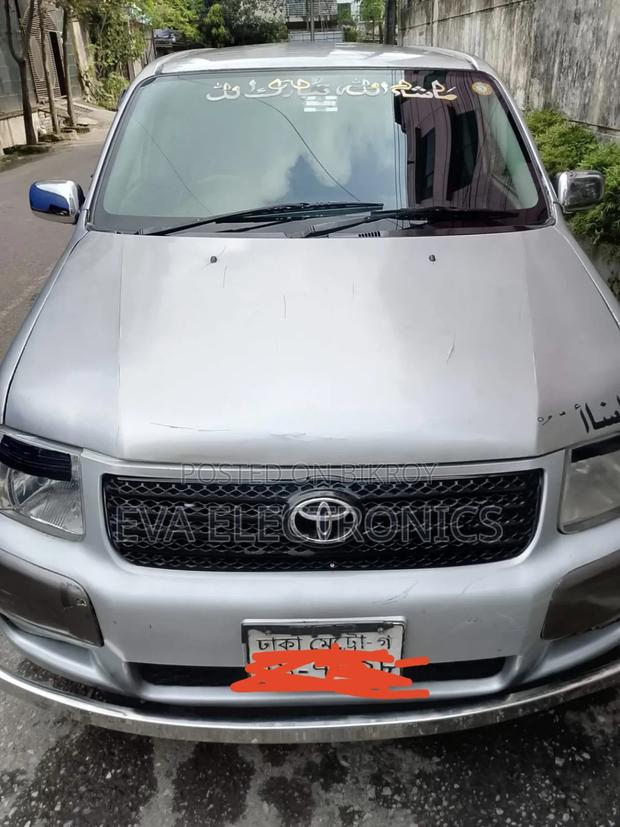 Toyota Succeed 2004 Silver