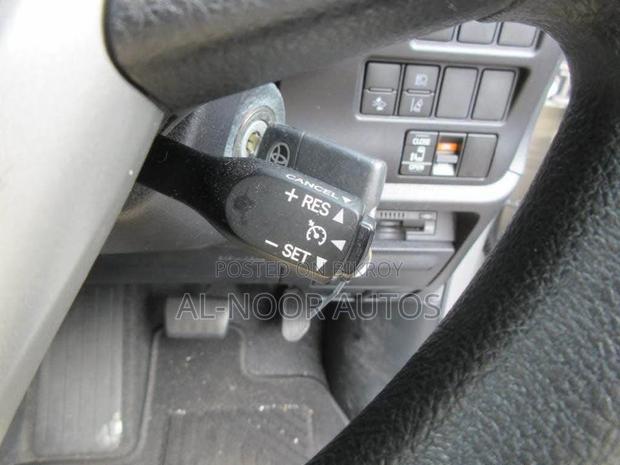 Toyota Noah 2.0 FWD (8 Seater) 2021 Silver