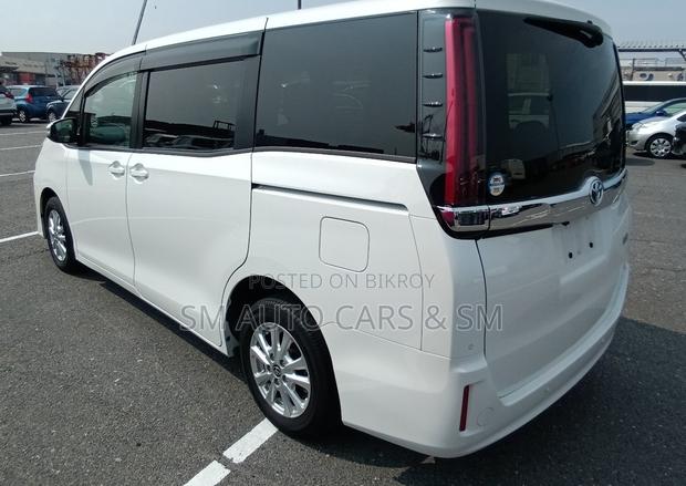 Toyota Noah 2020 Pearl