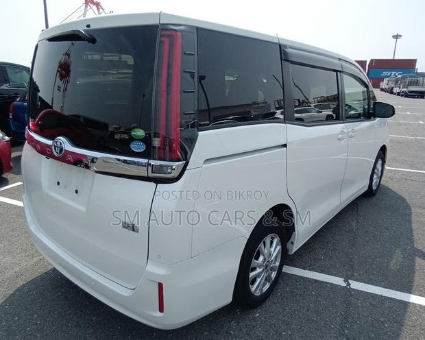 Toyota Noah 2020 Pearl