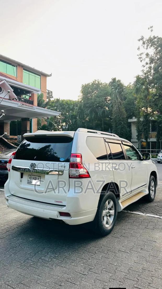 Toyota Land Cruiser Prado 2.7 i 2012 Pearl