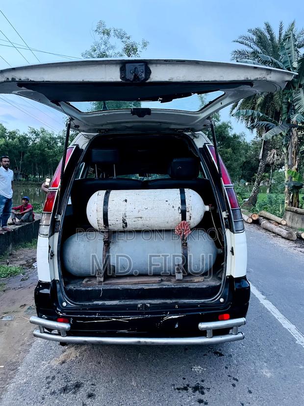 Toyota Noah 2005 White