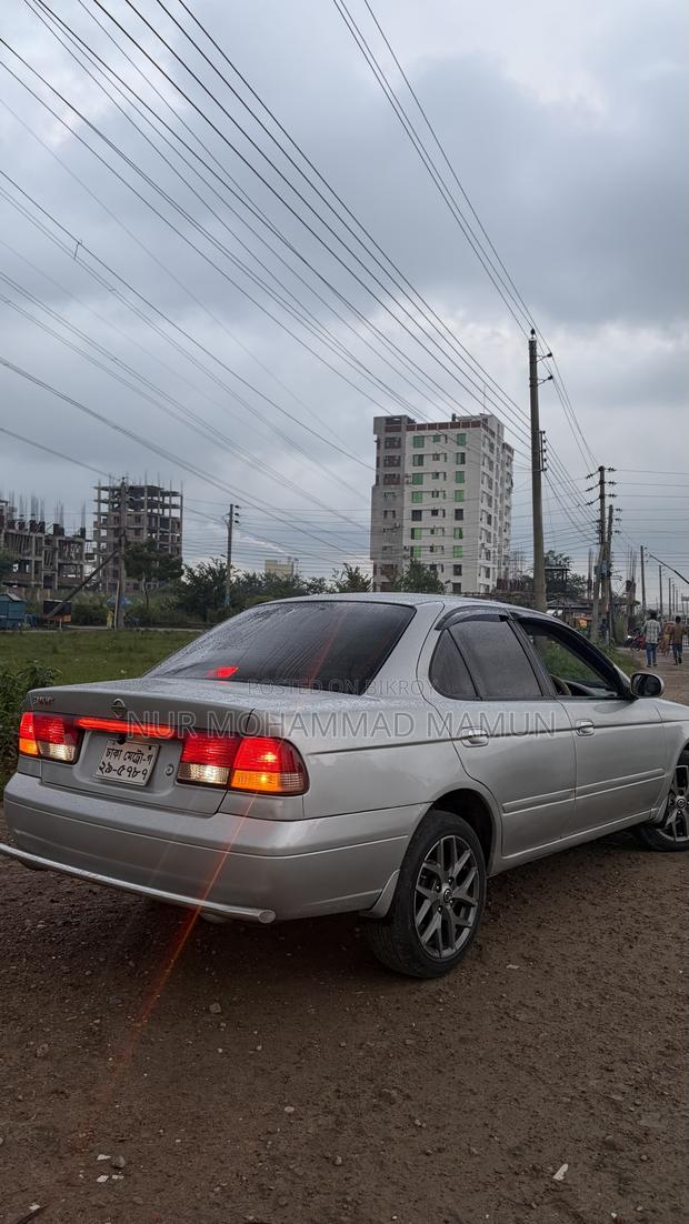 Nissan Sunny 2003 Silver