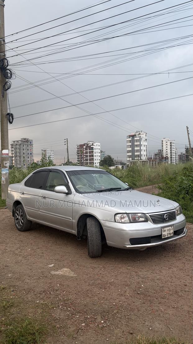 Nissan Sunny 2003 Silver