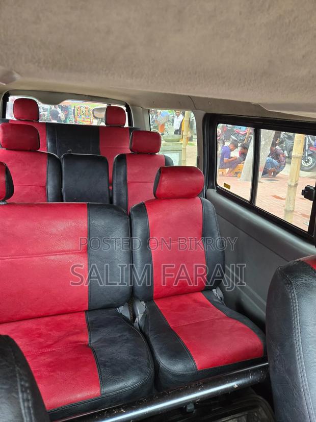 Toyota Grand HiAce 2002 Black