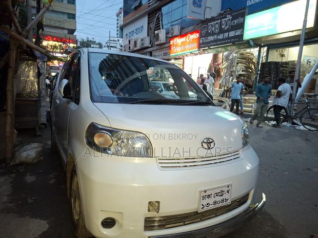 Toyota Porte 2009 Pearl