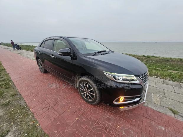 Toyota Premio 2017 Black
