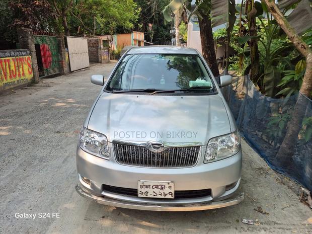 Toyota Corolla 2004 Silver