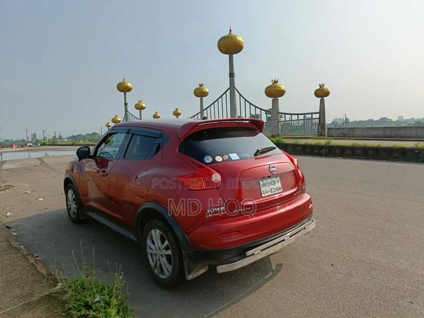 Nissan Juke 2011 Red
