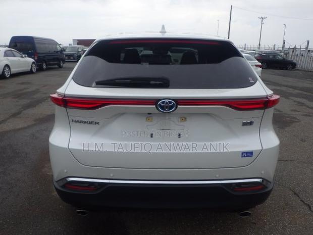 Toyota Harrier 2.5 Hybrid 2021 Pearl