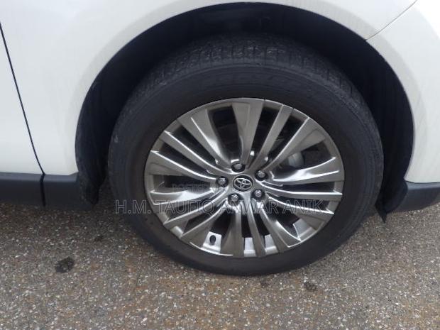 Toyota Harrier 2.5 Hybrid 2021 Pearl