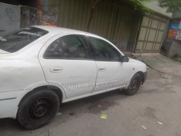 Nissan Sunny 2006 White