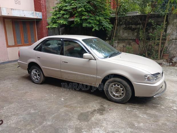 Toyota Sprinter 2000 Silver